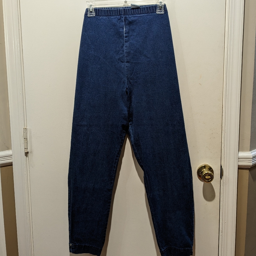 Women's L. A. Blues stretch jeans jeggings. Size 26/28. Pull-on elastic waist.